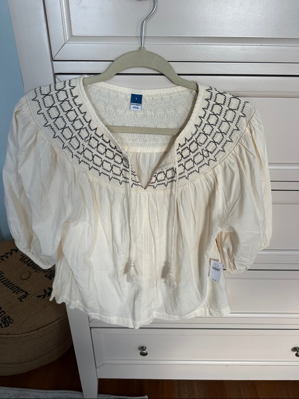 BNWT Old Navy Cream Peasant Blouse with Black Embroidery